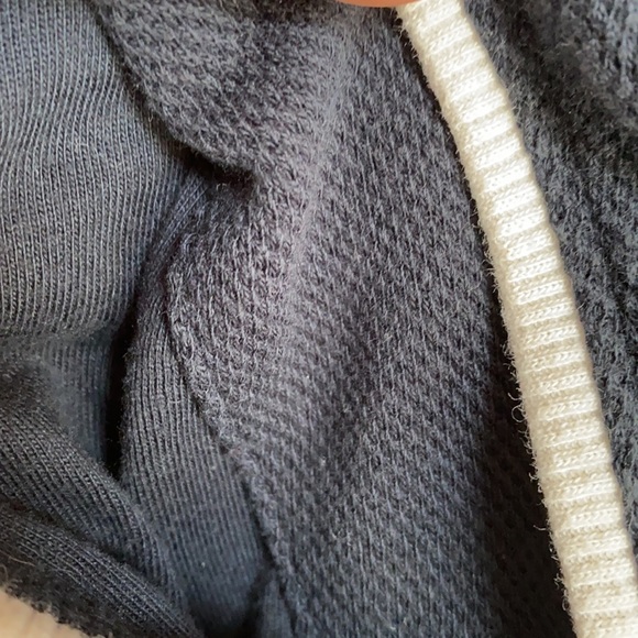 Levi’s Men’s sweater Varsity Vintage style Large NWT - Picture 3 of 4